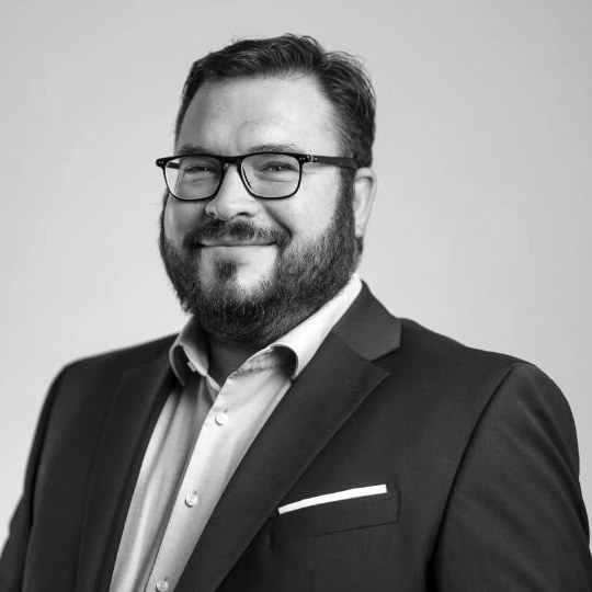 Porträt Sebastian Schrauder, Wirtschaftsprüfer und Steuerberater